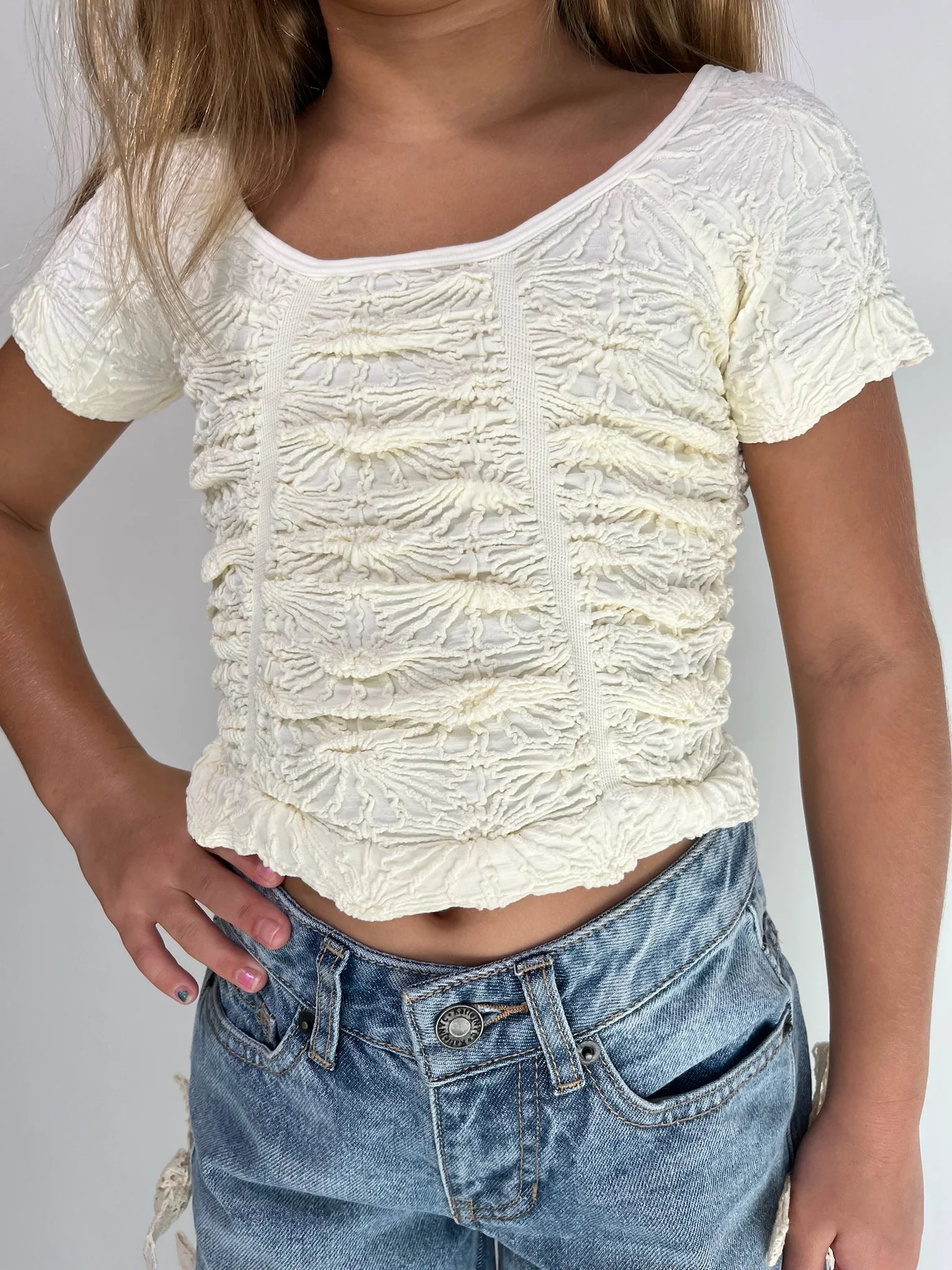 Katie J | Maizie Ruched Tee | Close | Vagabond | Apparel | Boutique