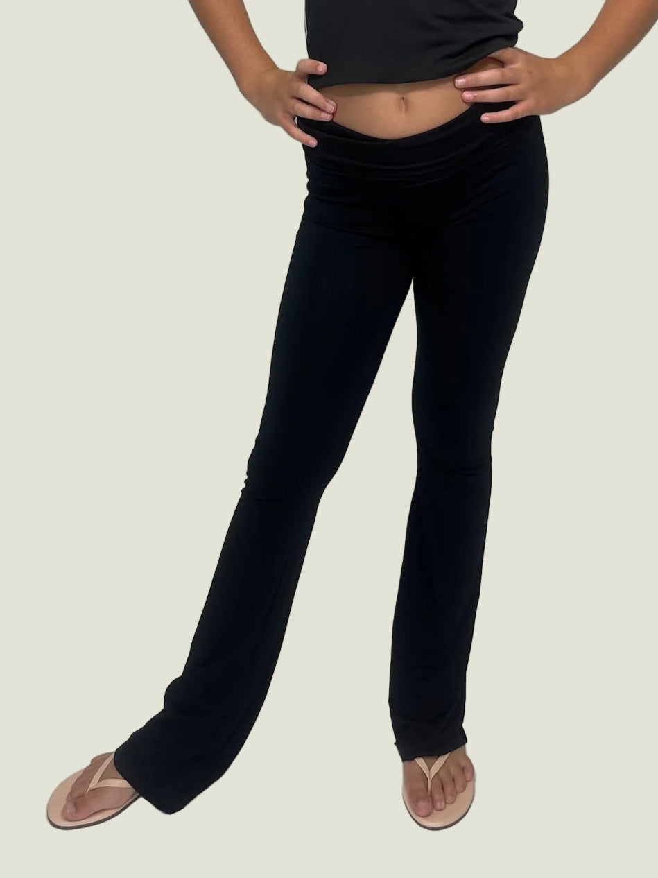 Katie J | Summer Roll Over Pant | Front | Vagabond | Apparel | Boutique