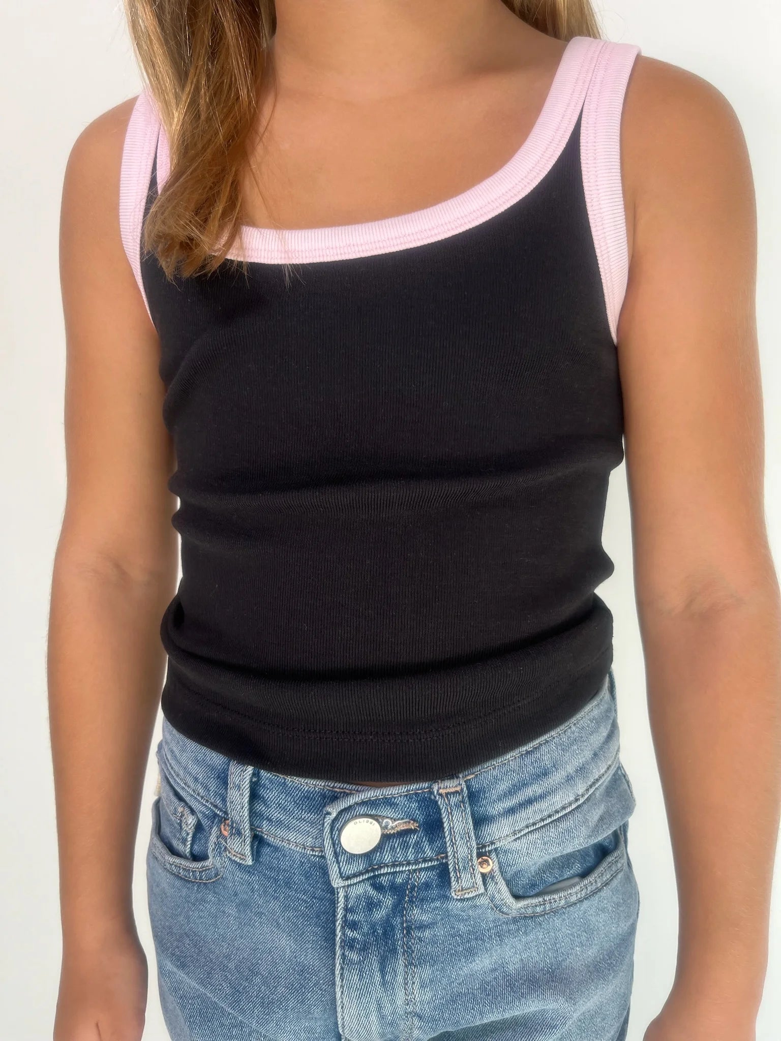 Katie J  | Spencer Tank | Close | Vagabond | Apparel | Boutique