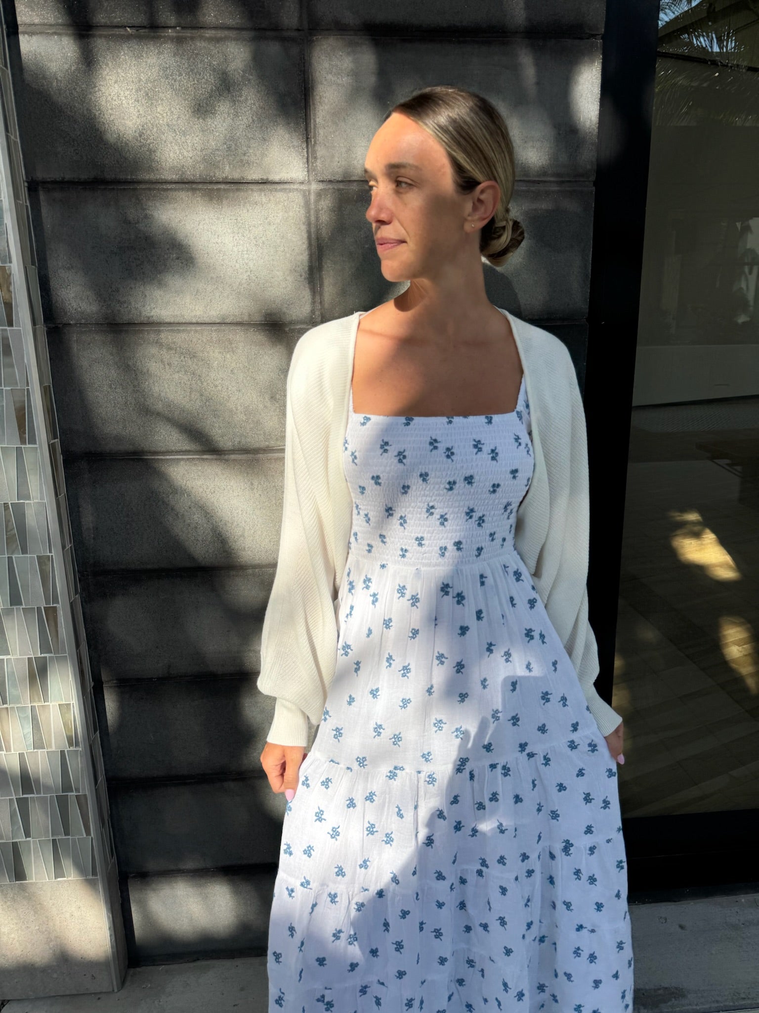 Katie J | Womens Shay Shrug | Model | Vagabond | Apparel | Boutique