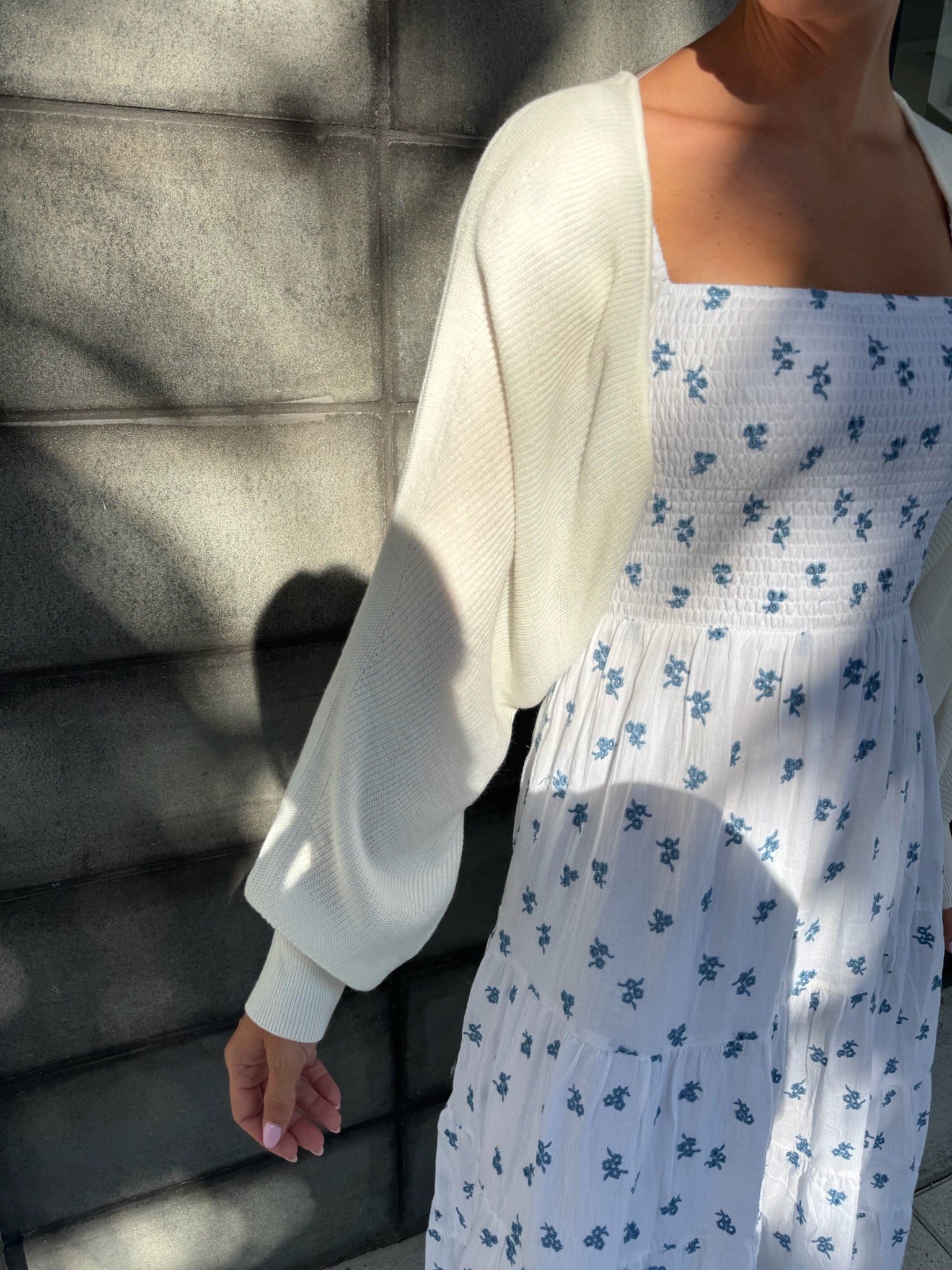 Katie J | Womens Shay Shrug | Model | Close | Vagabond | Apparel | Boutique