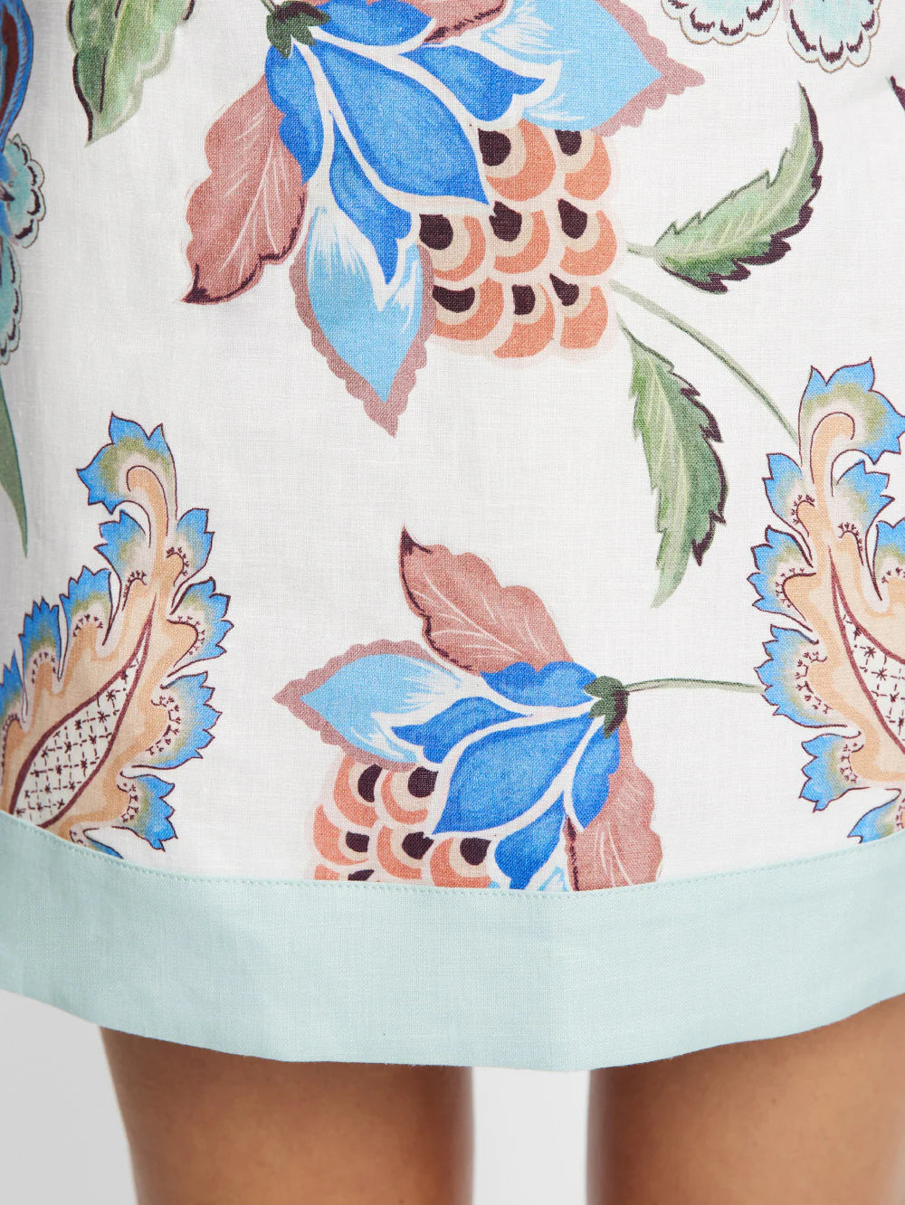 Kivari | Azure Mini Skirt | Close | Vagabond | Apparel | Boutique