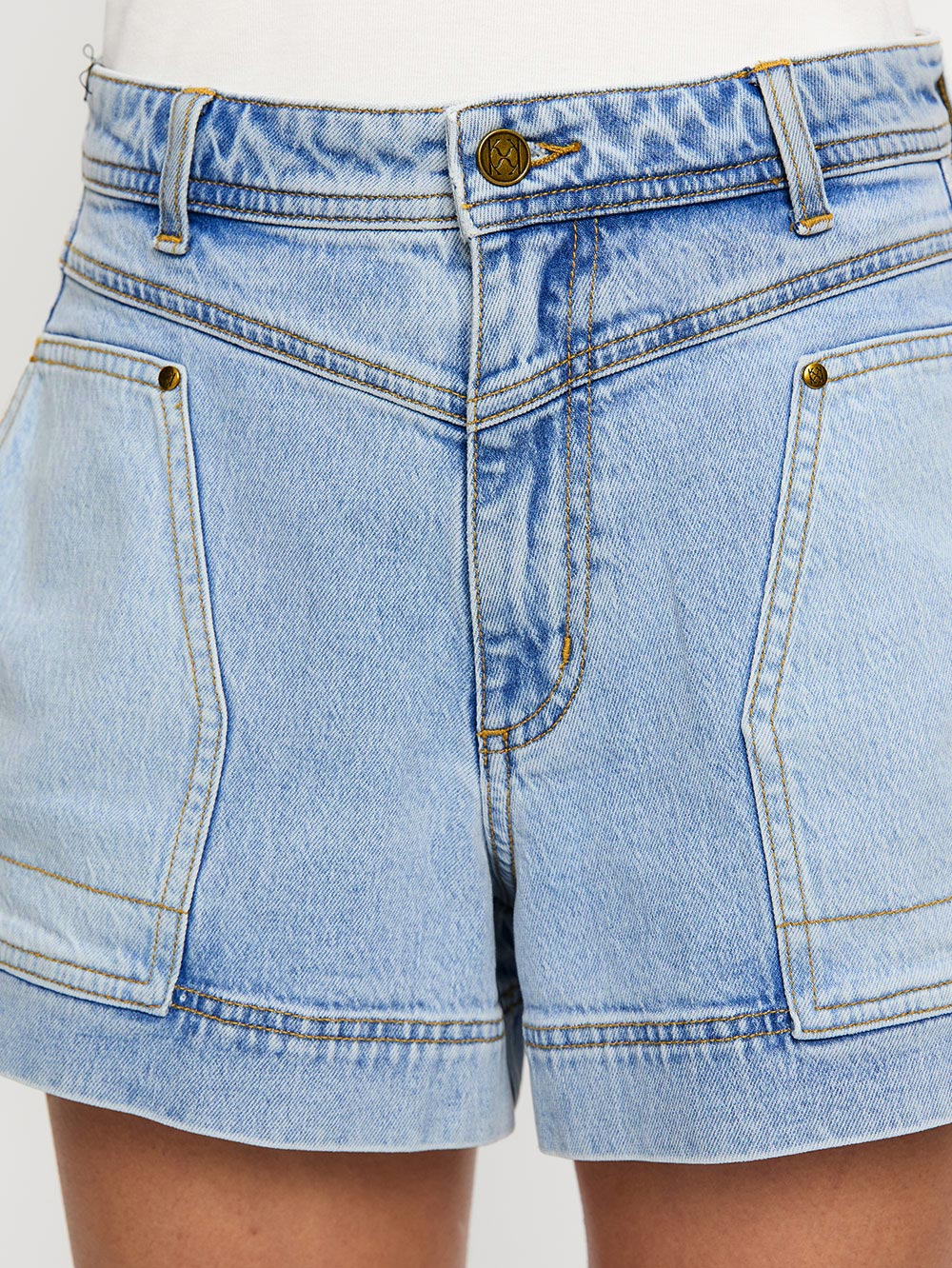 Kivari | Florence Denim Short | Close | Vagabond | Apparel | Boutique