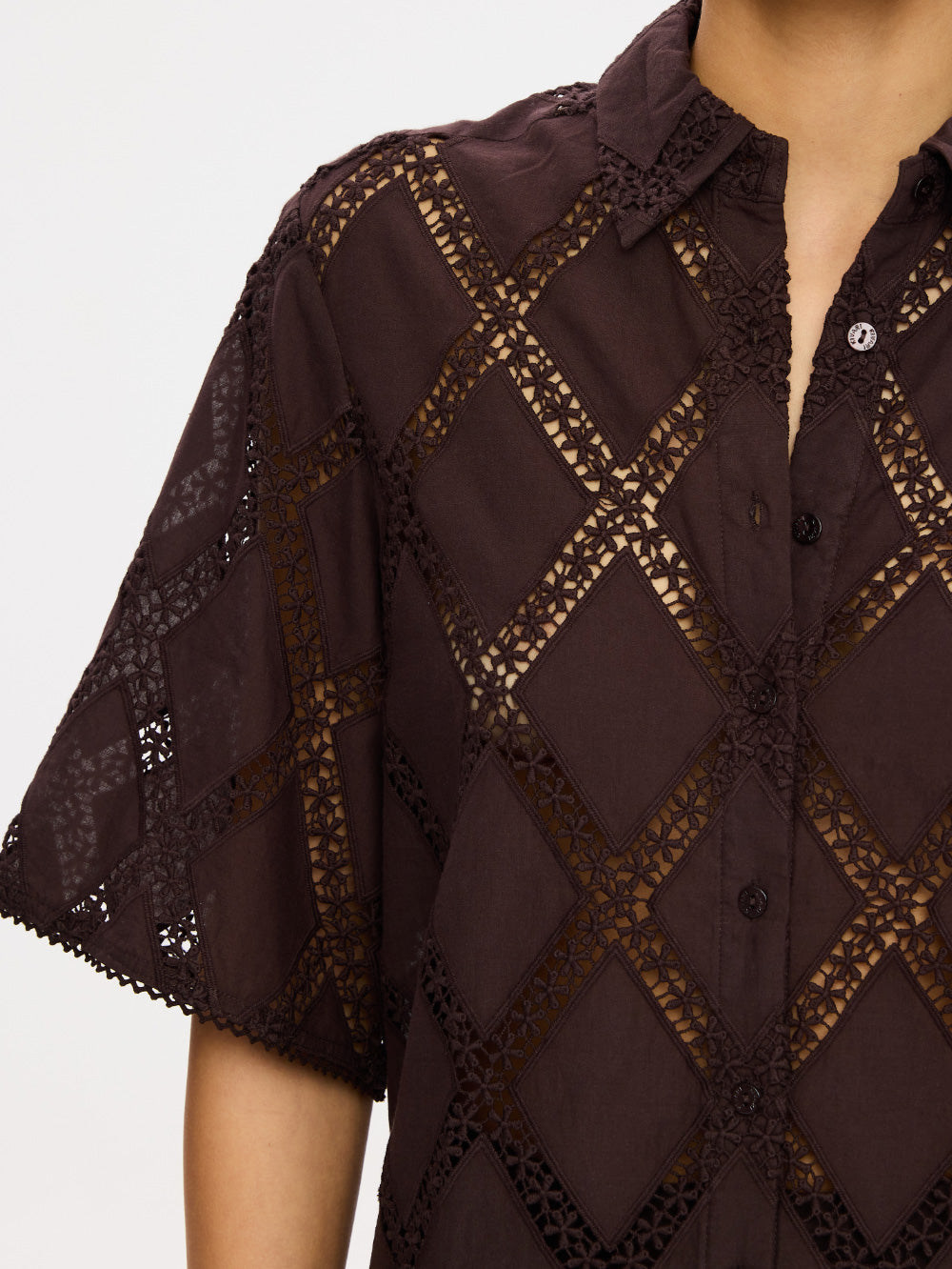 Kivari | Izzy Shirt Chocolate | Vagabond | Apparel | Boutique