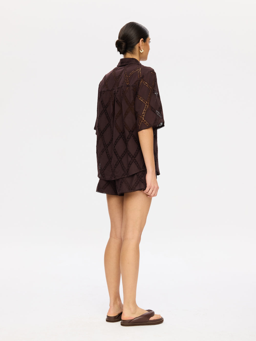 Kivari | Izzy Shirt Chocolate | Vagabond | Apparel | Boutique