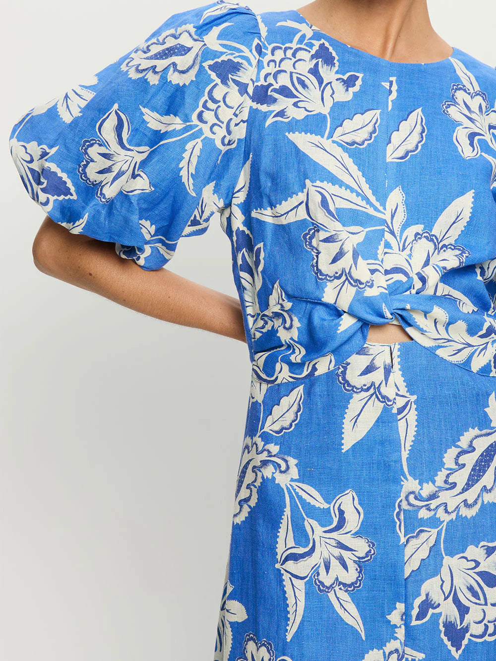 Kivari | Ren Maxi Dress | Close | Vagabond | Apparel | Boutique