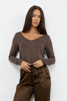 LA Made |  Esya V-Neck Long Sleeve Top | Mahogany | Vagabond | Apparel | Boutique