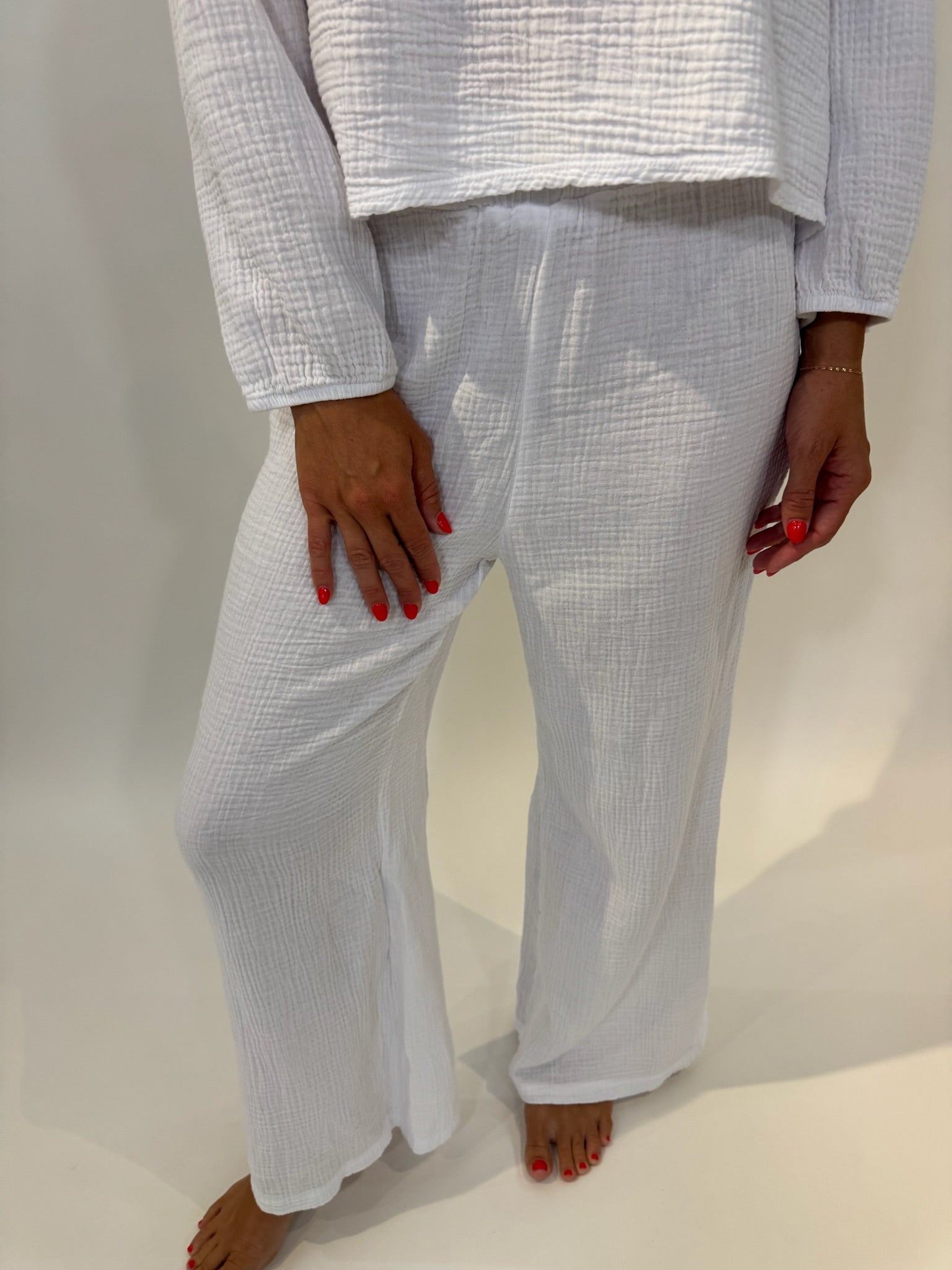 LA Made | Breezy Gauze Pant W/Side Slit | Vagabond | Apparel | Boutique