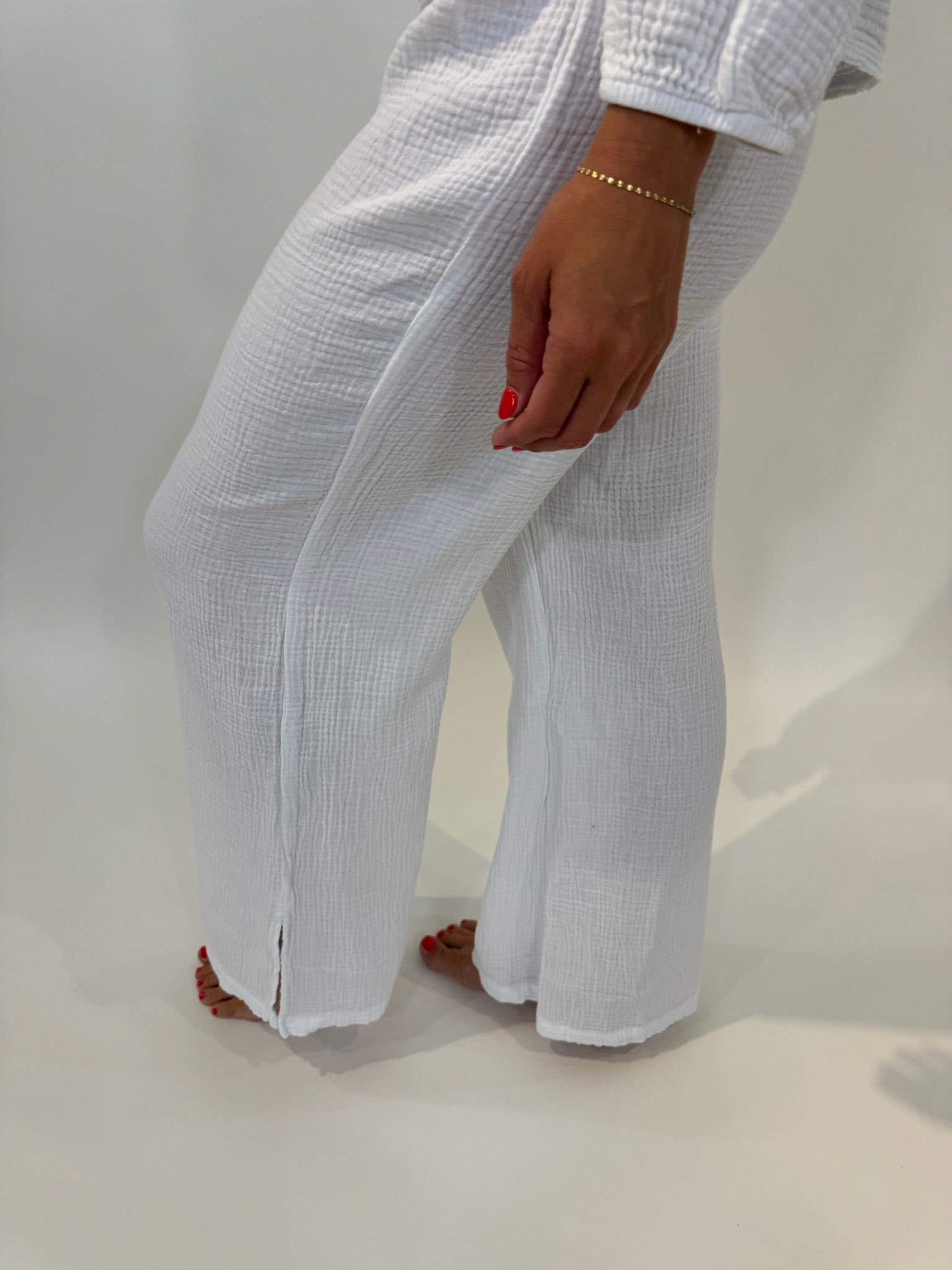 LA Made | Breezy Gauze Pant W/Side Slit | Vagabond | Apparel | Boutique