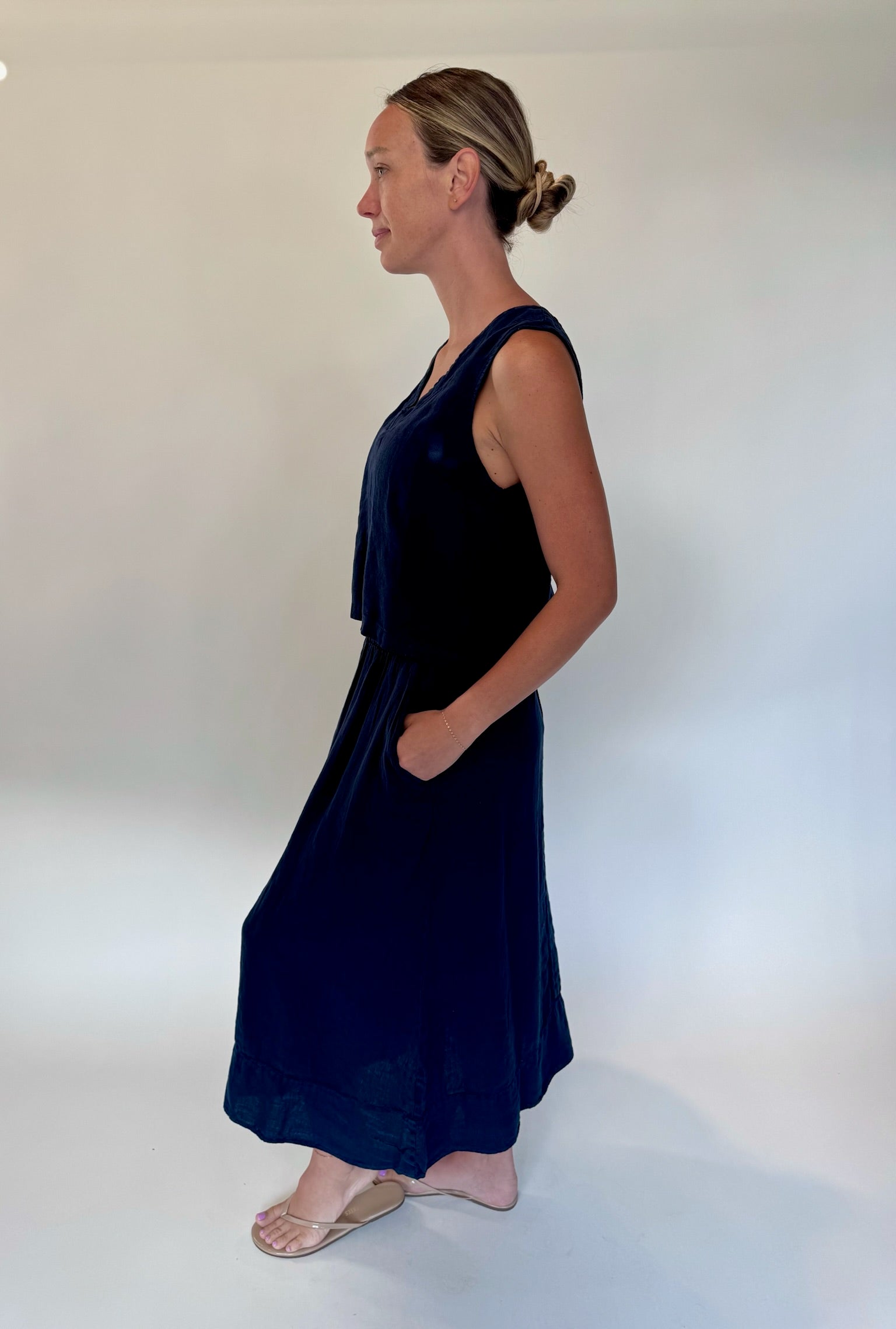 LA Made | Calla Linen Skirt | Side | Vagabond | Apparel | Boutique