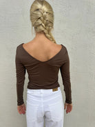 LA Made | Esya V-Neck Long Sleeve Top | Mahogany | Back | Vagabond | Apparel | Boutique