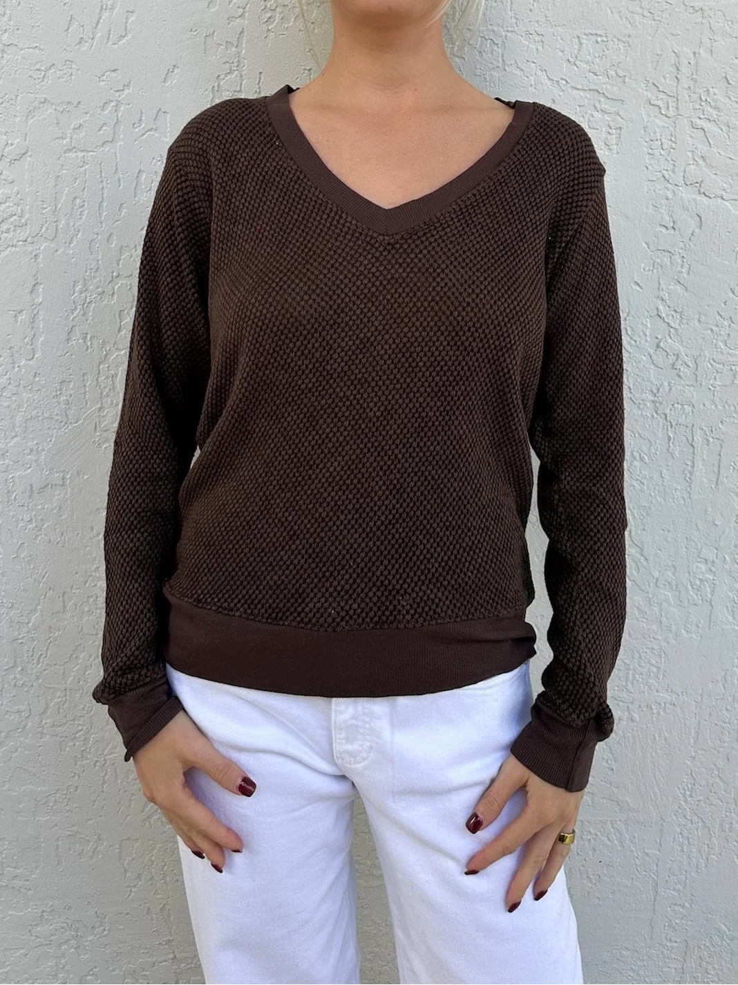 LA Made | Gabrielle V-Neck Pullover | Mahogany | Vagabond | Apparel | Boutique