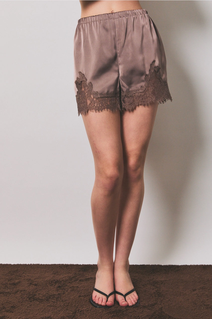 Le Lis | Lace Trim Satin Mid Rise Short | Vagabond | Apparel | Boutique