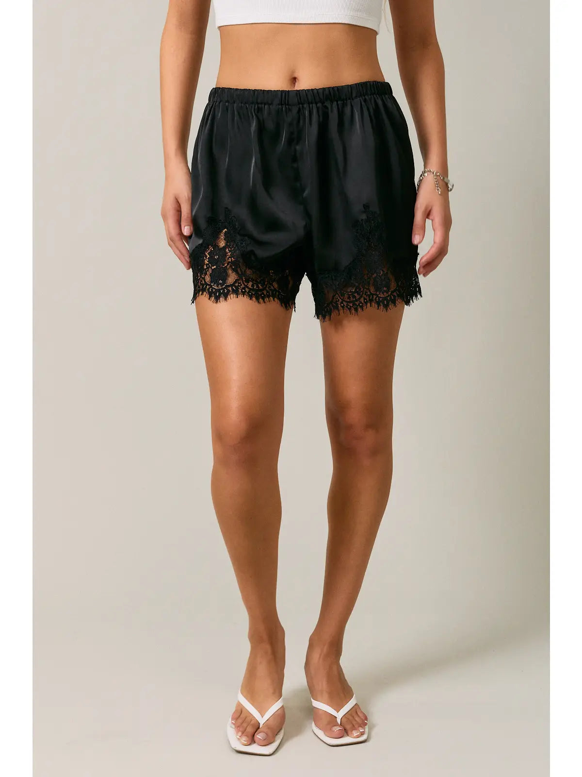 Le Lis | Lace Trim Satin Mid Rise Short | Vagabond | Apparel | Boutique