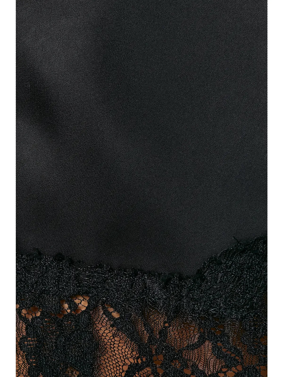 Le Lis | Lace Trim Satin Mid Rise Short | Vagabond | Apparel | Boutique