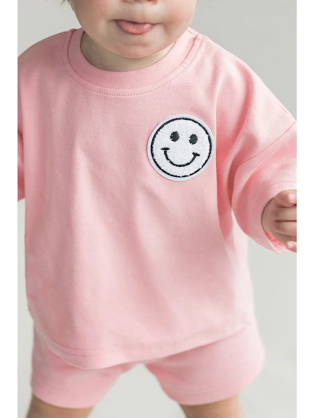 Lucky Panda | Smiley Shorts Set | Close | Vagabond | Apparel | Boutique