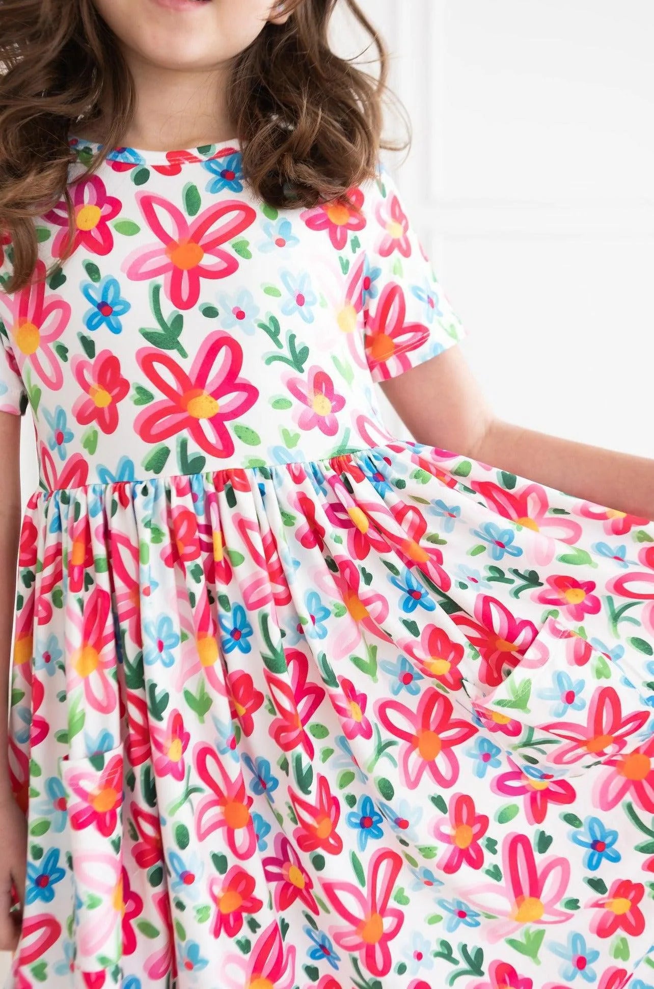 Mila & Rose | Neon Floral S/S Pocket Twirl Dress | Close | Vagabond | Apparel | Boutique