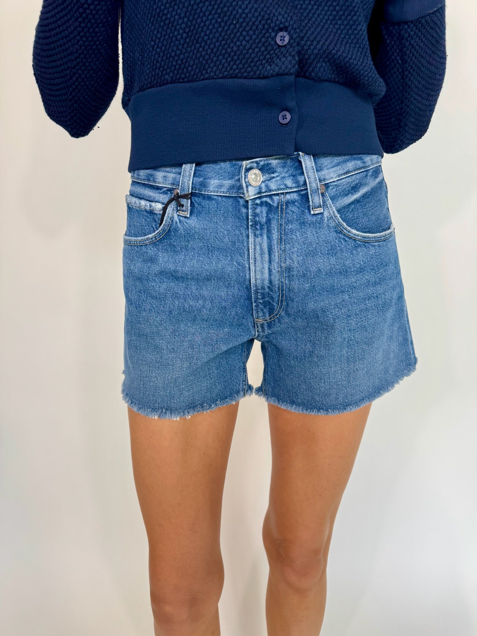 Paige | Archie Short W/ Heavy Frayed Hem | Biarritz | Front | Vagabond | Apparel | Boutique