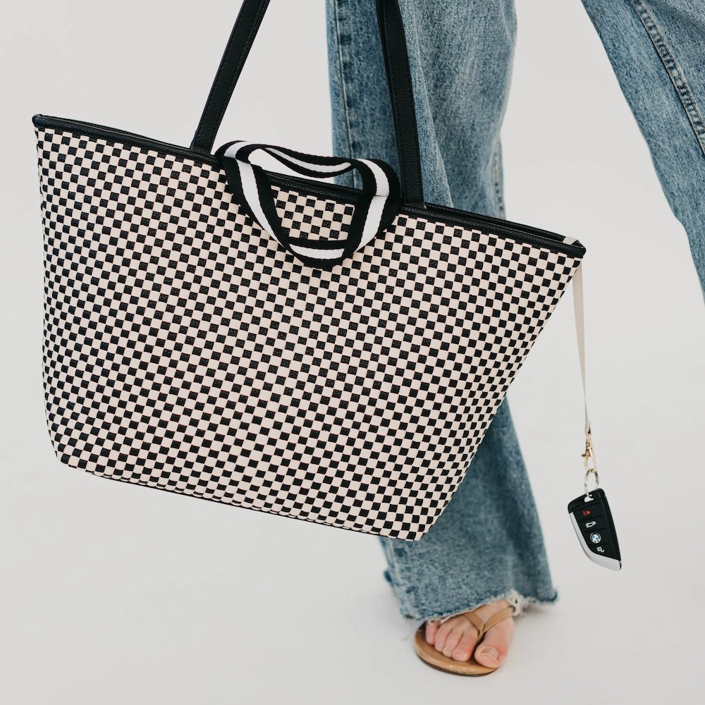 Pretty Simple | Woven Tiffany Organizer Tote Bag | Check Black | Vagabond | Apparel | Boutique