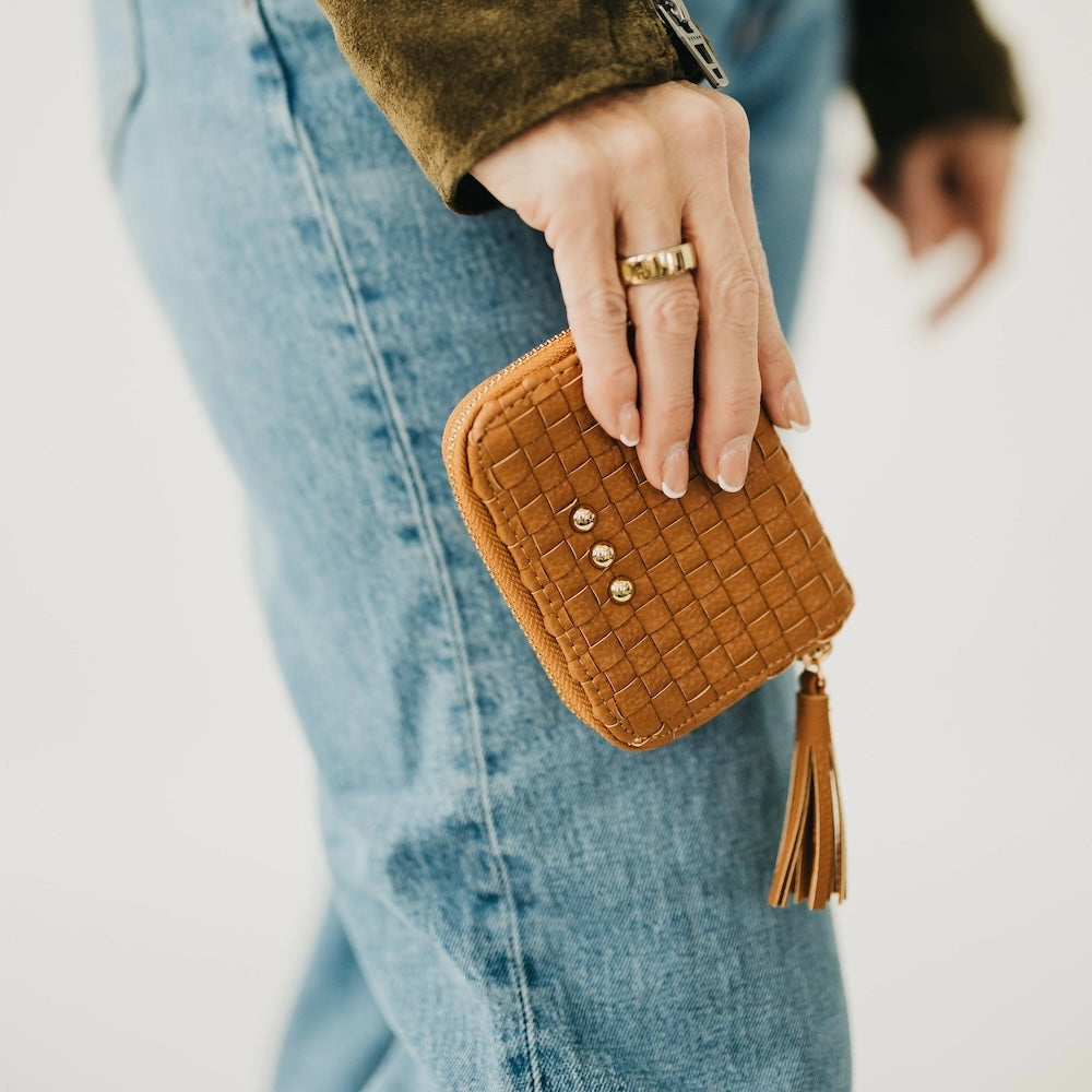 Pretty Simple | Wynona Woven Wallet | Brown | Vagabond | Apparel | Boutique