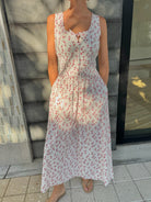 Rails | Jordie Dress | Model | Close | Vagabond | Apparel | Boutique