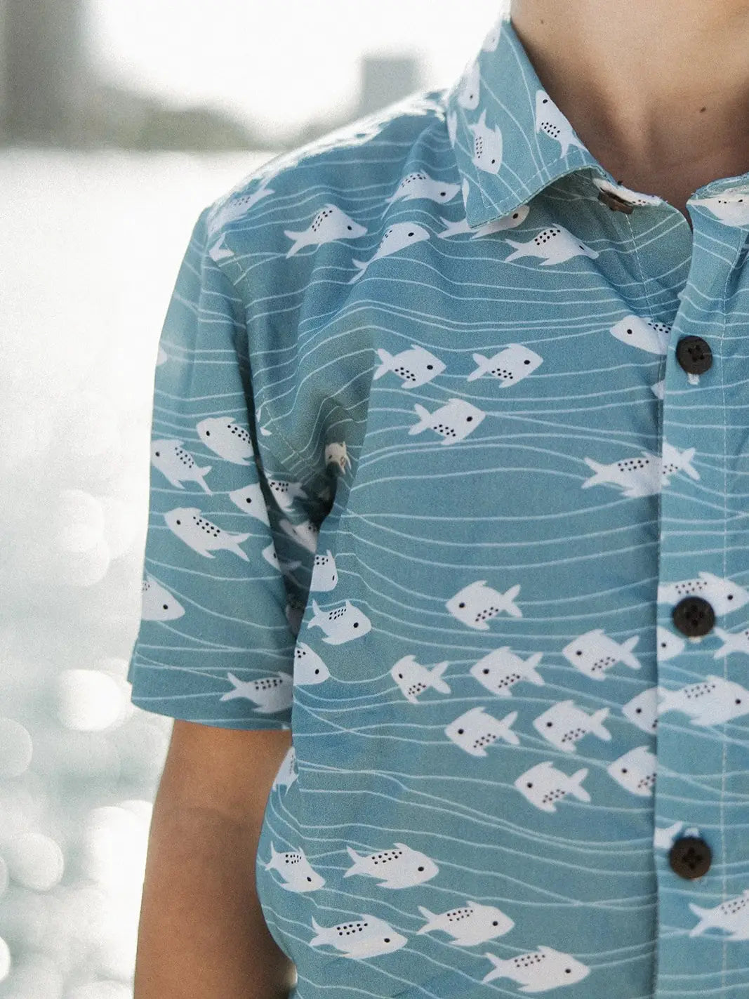 Reign & Skye | Ocean Blue Aloha Shirt | Close | Vagabond | Apparel | Boutique