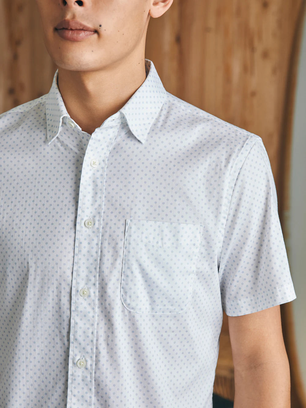Faherty Men Short Sleeve Movement Shirt | Vagabond Apparel Boutique