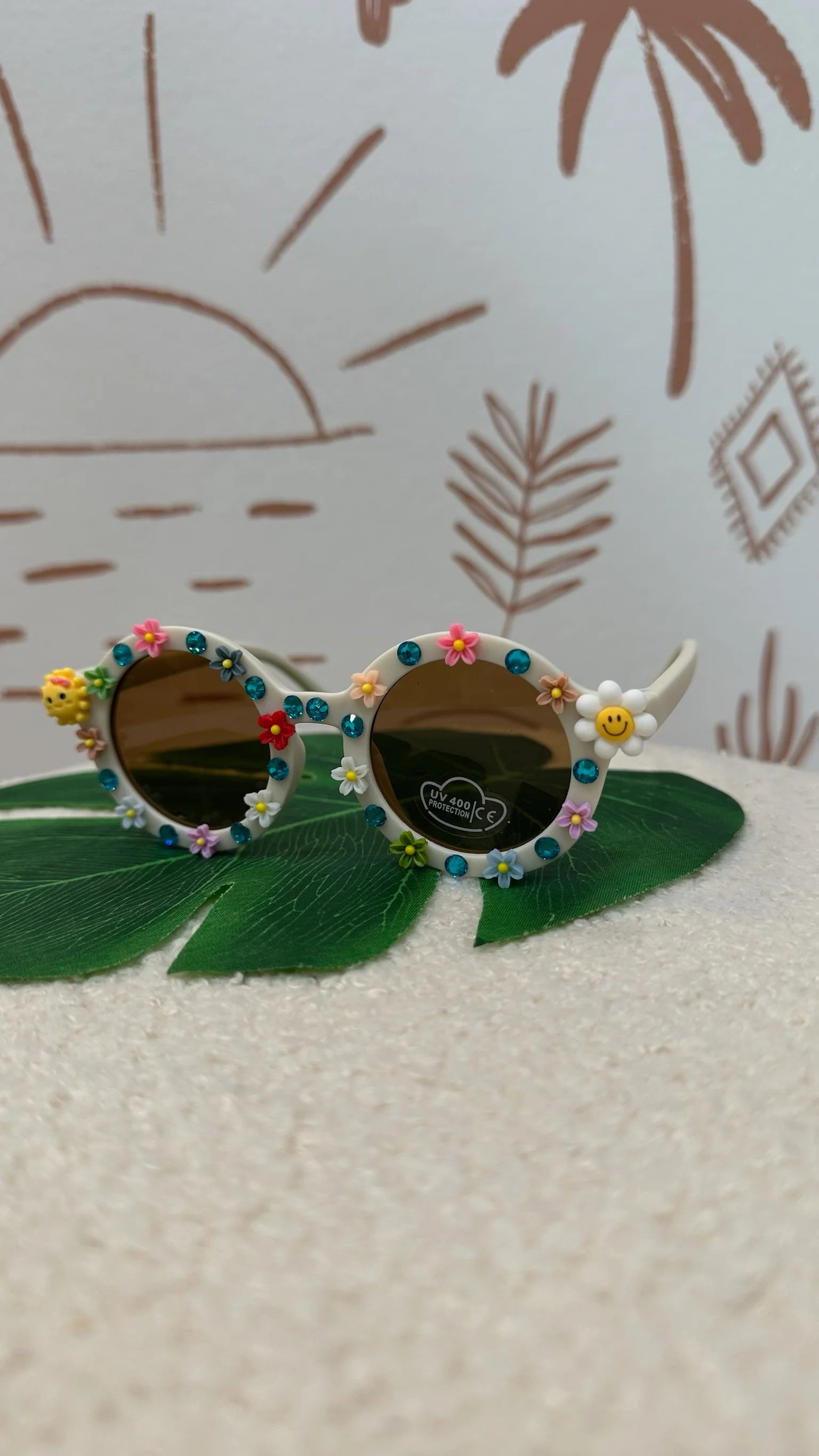 Sadie's Moon | Flower & Sun | Sunnies | Vagabond | Apparel | Boutique