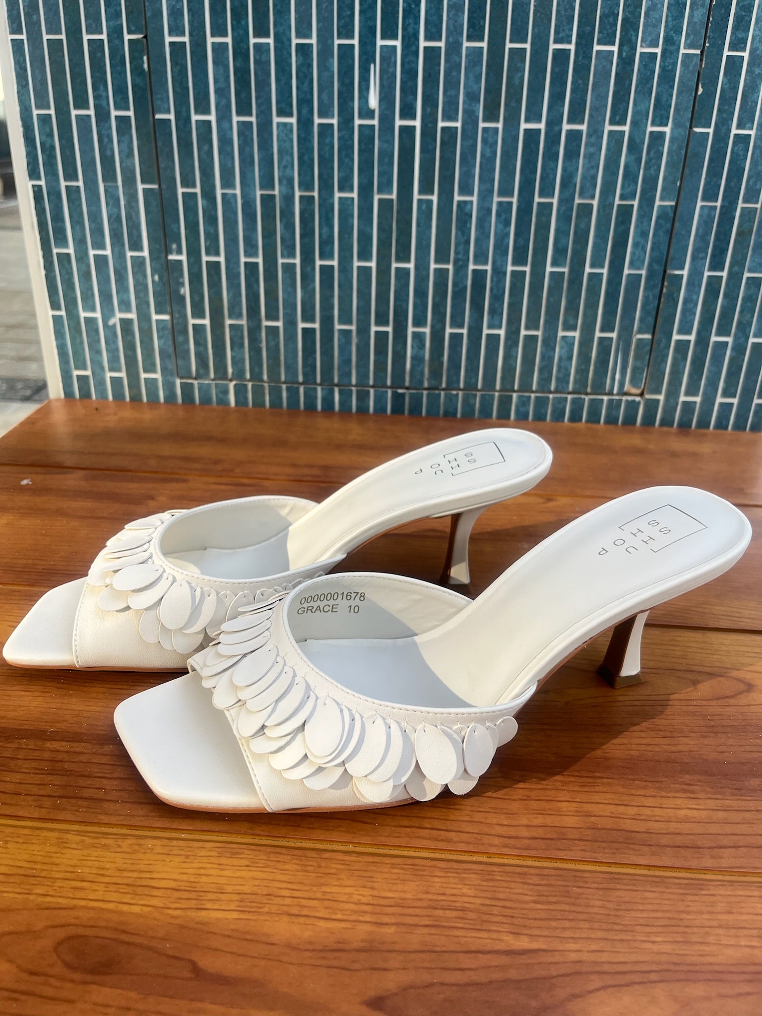 Shu Shop | Grace | Side | Vagabond | Apparel | Boutique