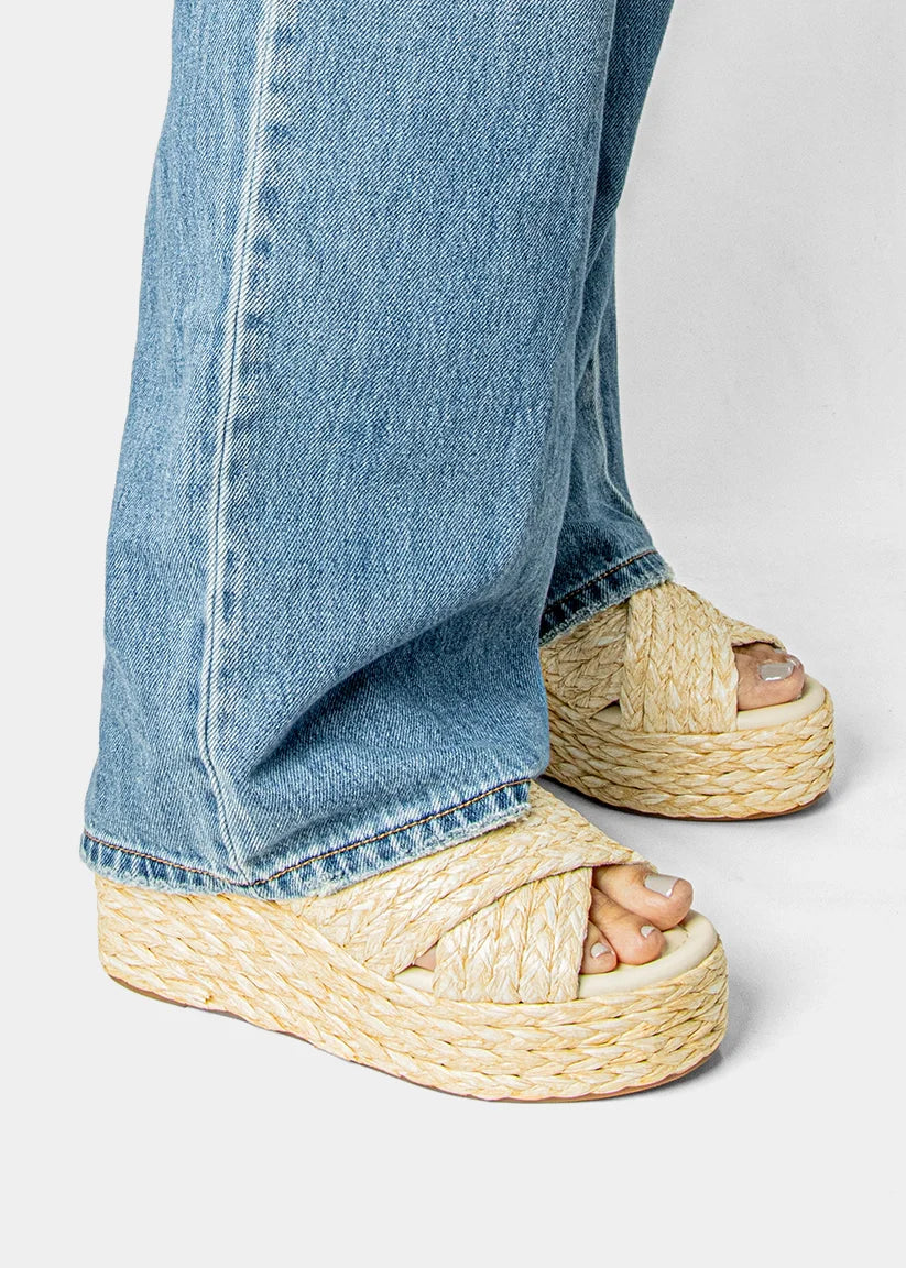 Shu Shop | Kerry | Bone | Model | Vagabond | Apparel | Boutique