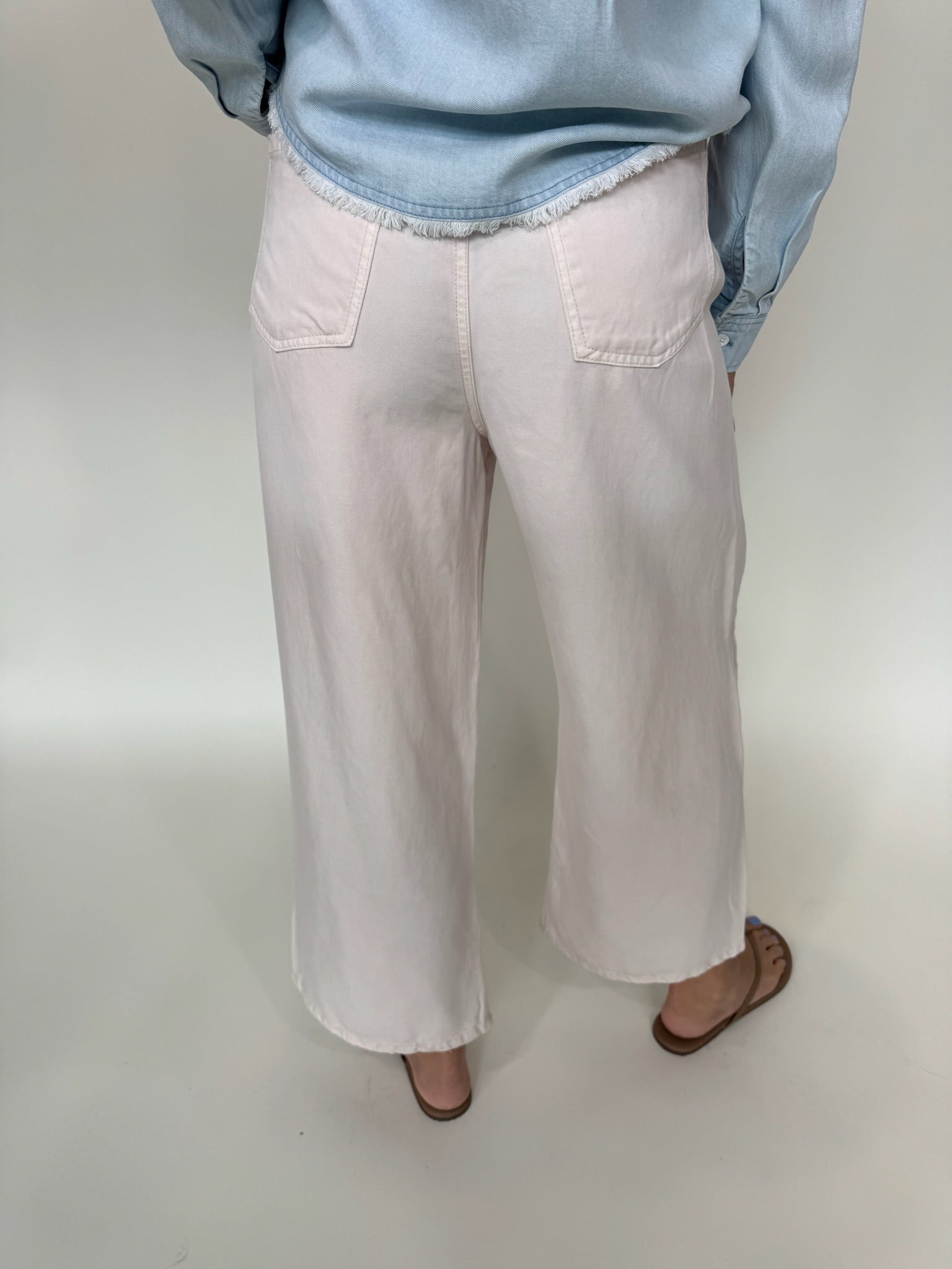 Splendid | Lounge Denim Crop Pant | Back | Vagabond | Apparel | Boutique