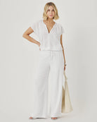 Splendid | Meadow Blouse | White | Model | Vagabond | Apparel | Boutique