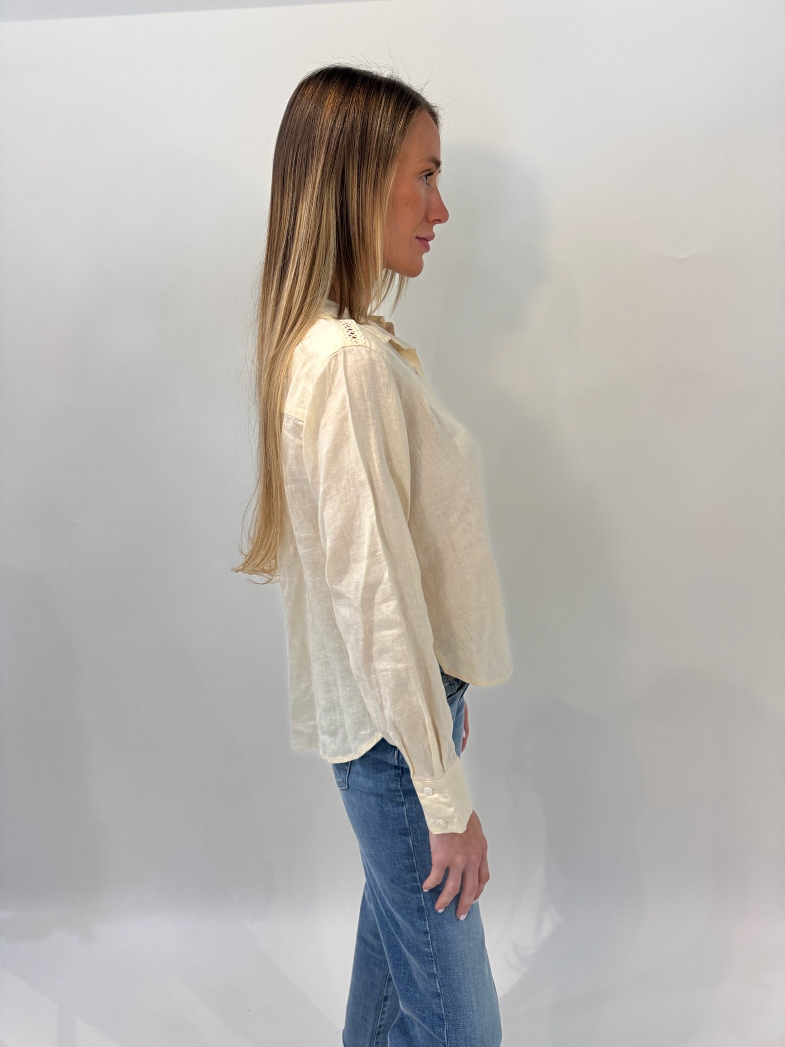 Splendid | Stella Linen Trim Button Down | Vagabond | Apparel | Boutique