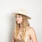 Wyeth | Beacon | Ivory | Model | Vagabond | Apparel | Boutique
