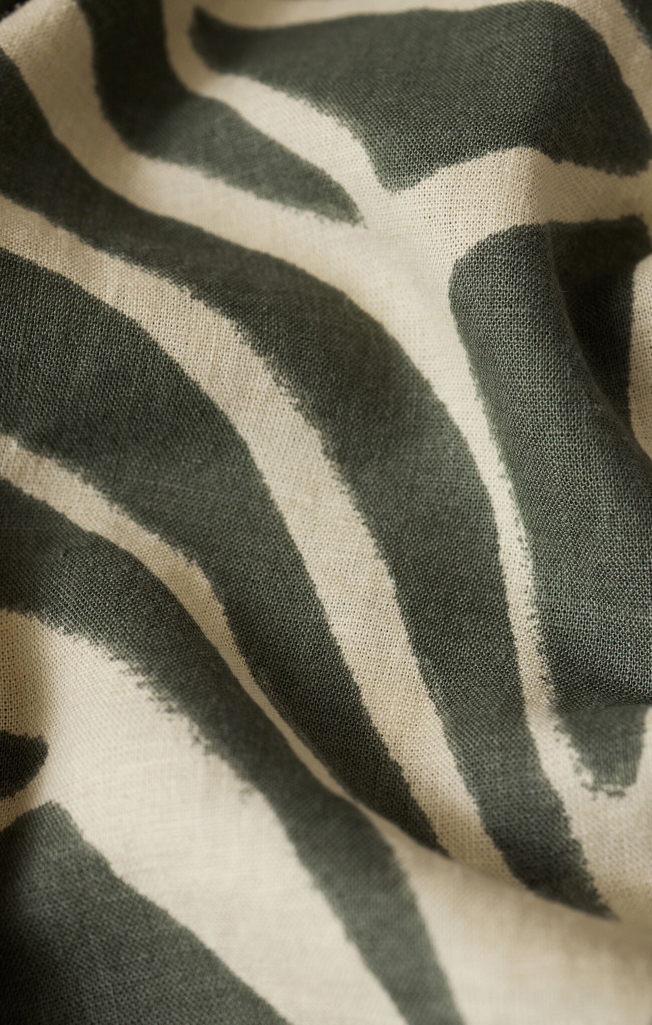 Z Supply | Cima Tova Palm Short | Swatch | Vagabond | Apparel | Boutique